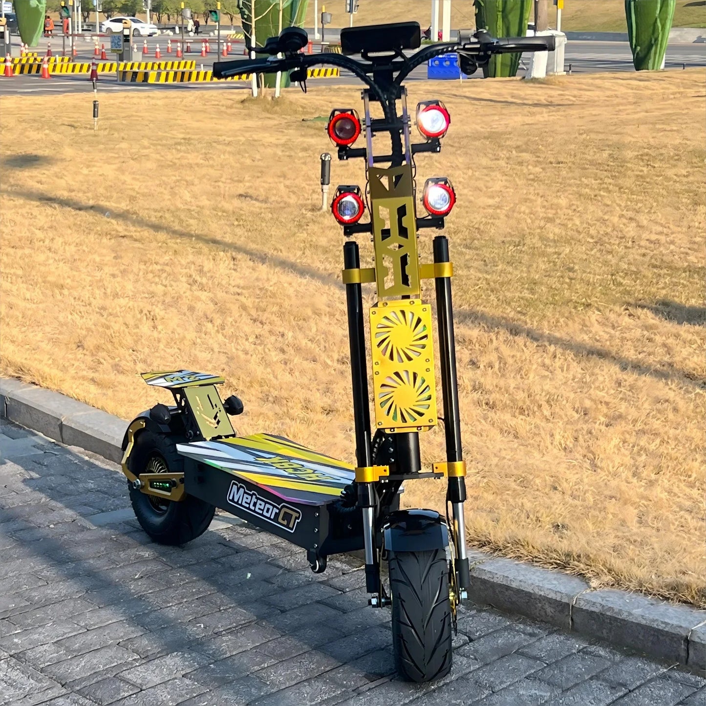 15000 Watts GT-M8 Off Road Adult Electric Scooter 72V50AH Battery 160km Dual Motor E-Scooter